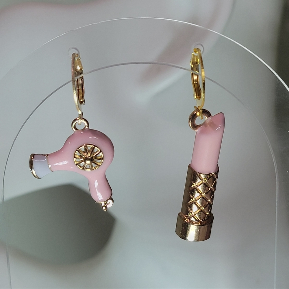 LIPSTICK HAIRDRYER MISMATCHED EARRINGS BEAUTICIAN COSMETOLOGIST HANDMADE - Picture 4 of 8
